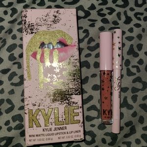 Kylie cosmetics mini lip liner and lipstick